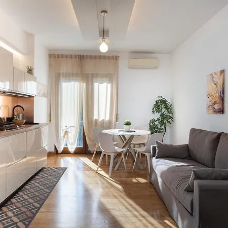 Your Place In Apartment *