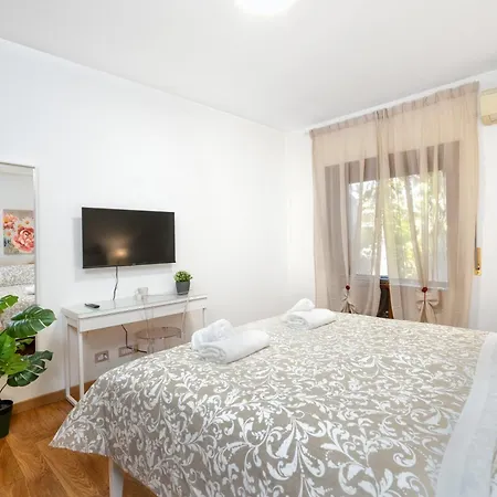Your Place In Apartment