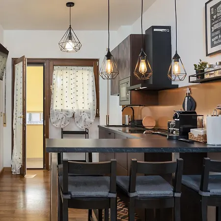 Your Place In Apartment *